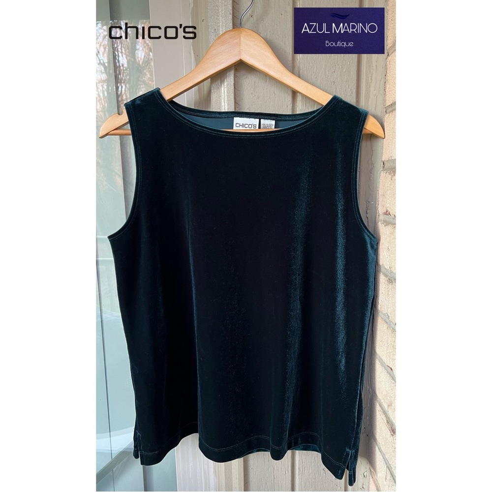 Chico’s — Green velvet sleeveless blouse/tank top • Blusa de terciopelo verde •